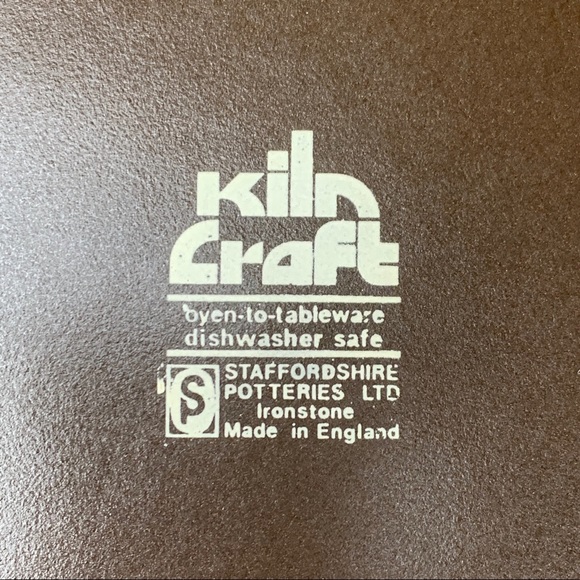 Kilncraft Staffordshire Ironstone Casserole Dish - Picture 8 of 8